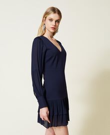 Kleid mit Einsätzen aus Georgette Midnight-Blau Frau 222TP2040-03