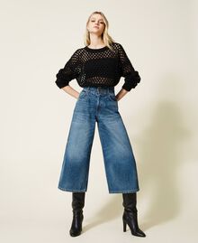 High-Waist-Jeans in Cropped-Länge mit Bleichstellen Denimblau Frau 222TP2390-04