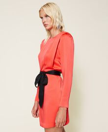 Kleid aus Envers-Satin-Cady „Coral Candy“-Rot Frau 212TT2412-02