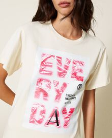 T-shirt regular avec imprimé Beige « Parchment » Femme 222AP2174-05