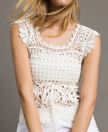 Crochet top with floral pattern Ivory Woman 191LM2NCC-04