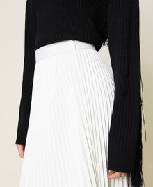 Long pleated skirt with lace Bicolour "Snow" White / Black Woman 212TP2090-04
