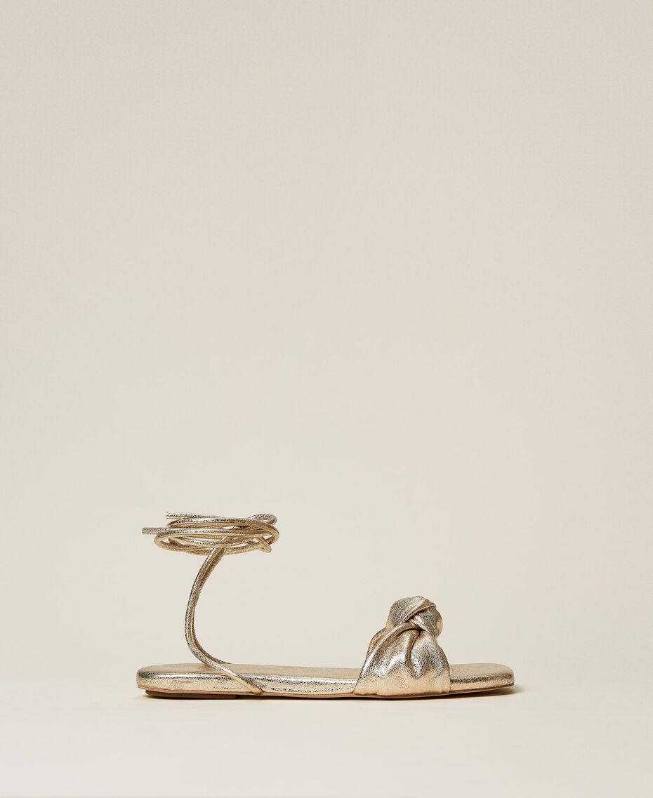 Sandales en cuir lamé avec nœud Or Lamé Femme 221TCT036-01