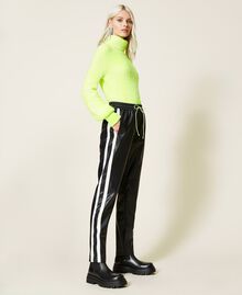 Pantalon de jogging avec bandes contrastées Bicolore Noir / Blanc Nacre Femme 212AT2401-03