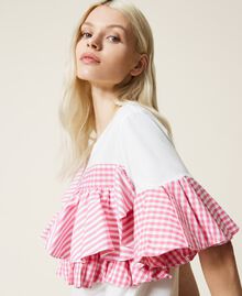T-shirt with gingham and striped flounces Two-tone Off White / "Hot Pink" Woman 221AT2253-05