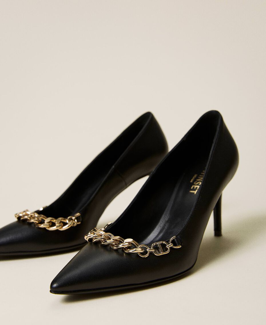 Leather court shoes with chain and logo Black Woman 222TCT014-01