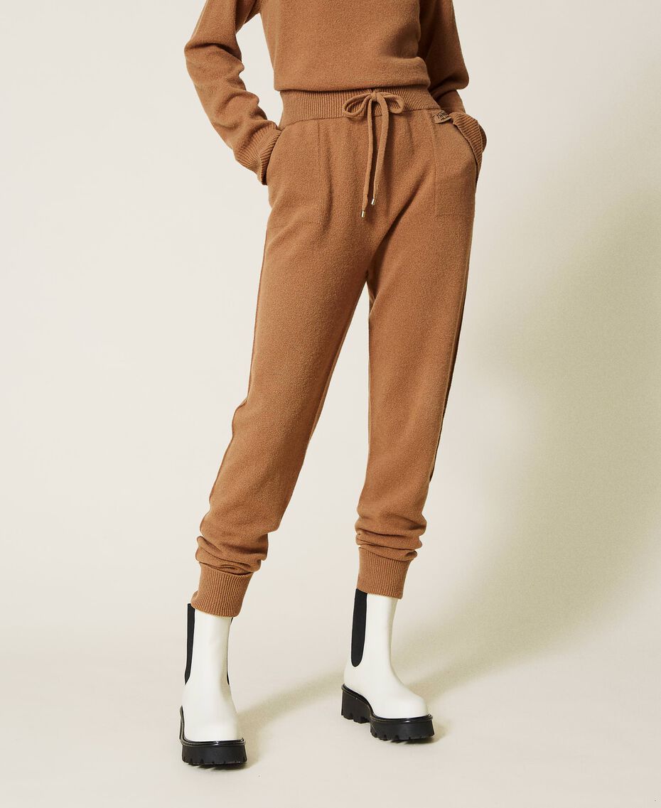 Wool and cashmere joggers “Rum” Brown Woman 212TT3124-02