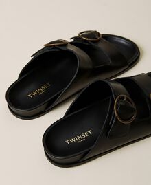 Sandales en cuir avec double boucle Noir Femme 221TCT014-02
