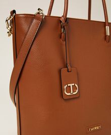 Vertical shopper with logo tag Leather Brown Woman 222TB7435-03