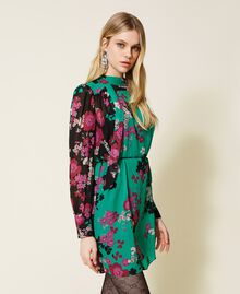 Kurzes Kleid aus geblümtem Krepon Print Autumn Flowers „Peppermint“-Grün / Schwarz Frau 222TP2690-04
