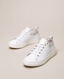 Sneakers in nappa con ricamo Bianco Bambina 201GCJ070-02