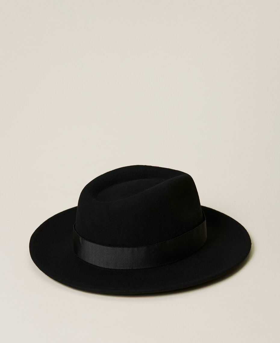 Hut aus Wolltuch mit stilisierter Trense Schwarz Frau 222TO5053-03