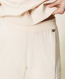 Pantalon de jogging avec insertions Blanc « Mystic White » Femme 221LL32CC-05
