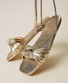 Sandales en cuir lamé avec nœud Or Lamé Femme 221TCT036-02