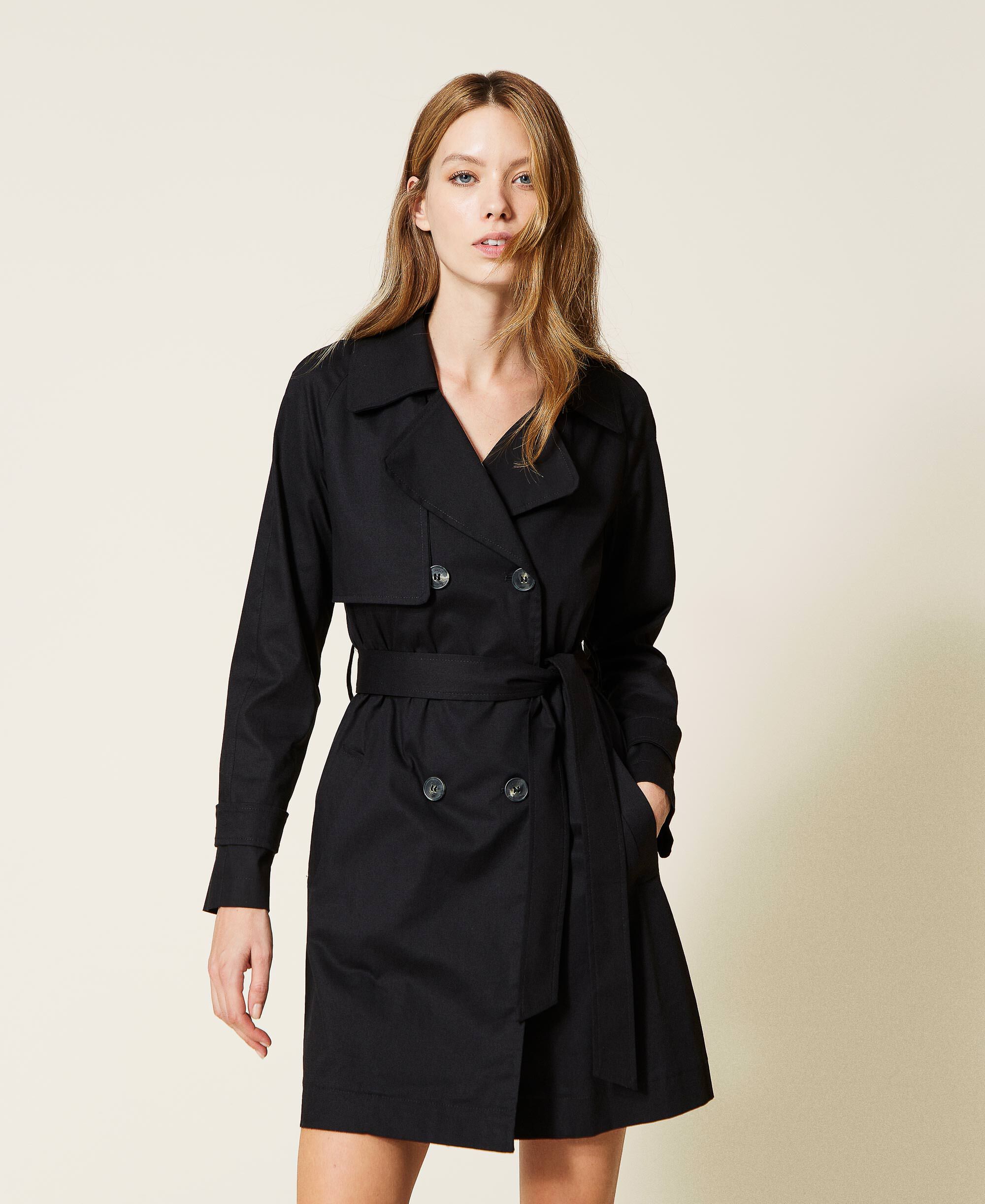 Womens Clothing Coats Raincoats and trench coats Burberry Cotton Gabardine Cropped Trench Coat in Black 