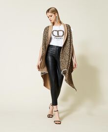 Reversible wool blend poncho Black / "Dune" Beige Jacquard Animal Print Woman 222TA410G-0T