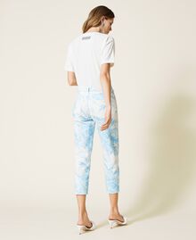 Pantalon avec imprimé floral toile de Jouy Imprimé Fleur Sanderson Blanc « Neige »/Bleu Femme 221TP275A-03