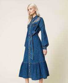 Robe longue en jean avec patch brodé Bleu "Denim Moyen" Femme 221AT234C-04