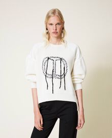 Jumper with plush fabric sleeves and logo Bicolour "Snow" White / Black Woman 212TP3391-05