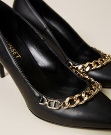 Leather court shoes with chain and logo Black Woman 222TCT014-04