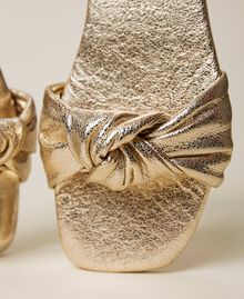Sandales en cuir lamé avec nœud Or Lamé Femme 221TCT036-03