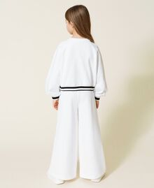 Sweat-shirt avec broderies et pantalon palazzo Bicolore Blanc Cassé / Noir Enfant 221GJ211B-04