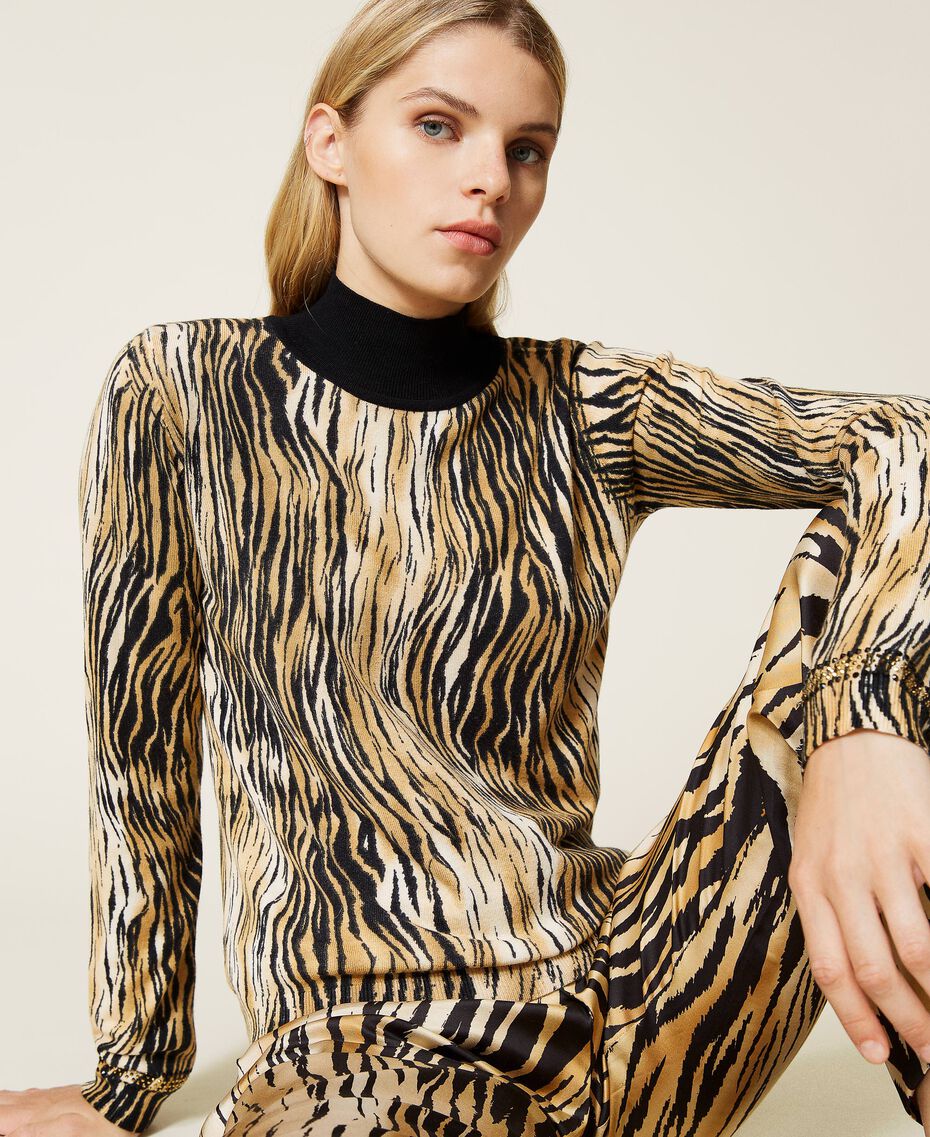 Jersey de cuello alto con estampado animal print Mujer, | TWINSET Milano