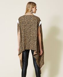 Reversible wool blend poncho Black / "Dune" Beige Jacquard Animal Print Woman 222TA410G-03