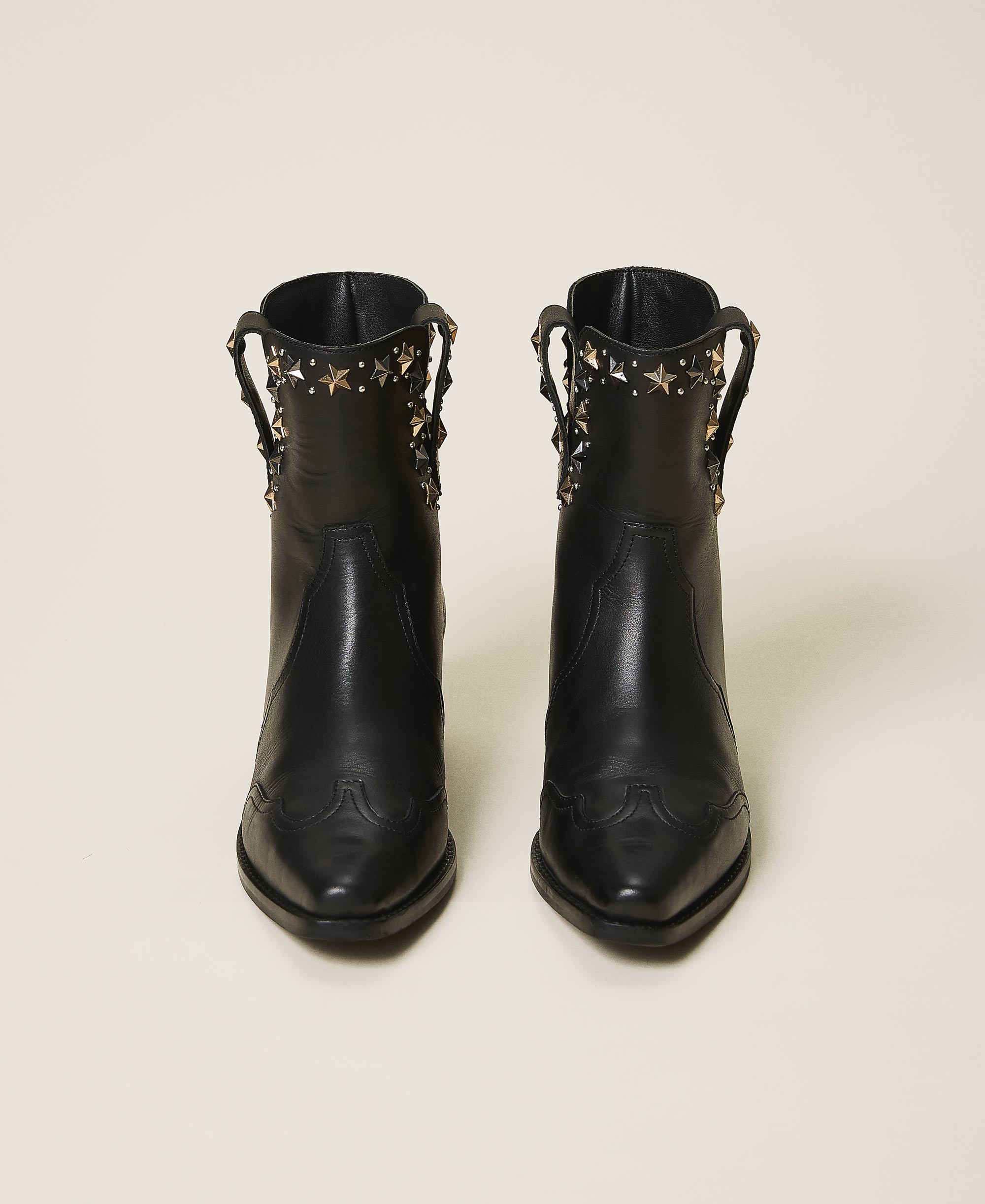 Twin-Set Autunno Inverno 20/21 anfibi in pelle con borchie neri - 202TCP146  00006