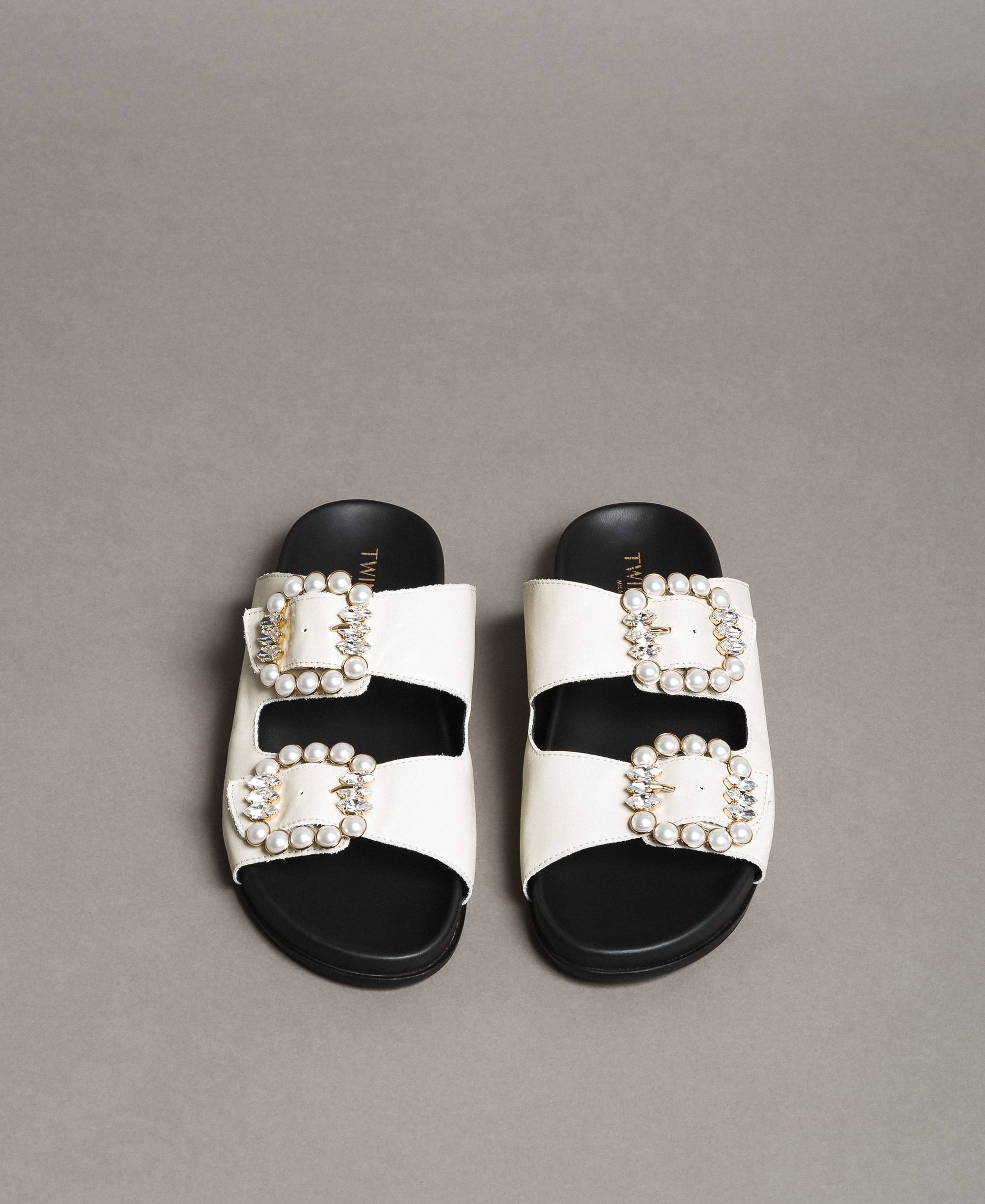 Leather sandals with buckles and pearls Woman, Black | TWINSET Milano