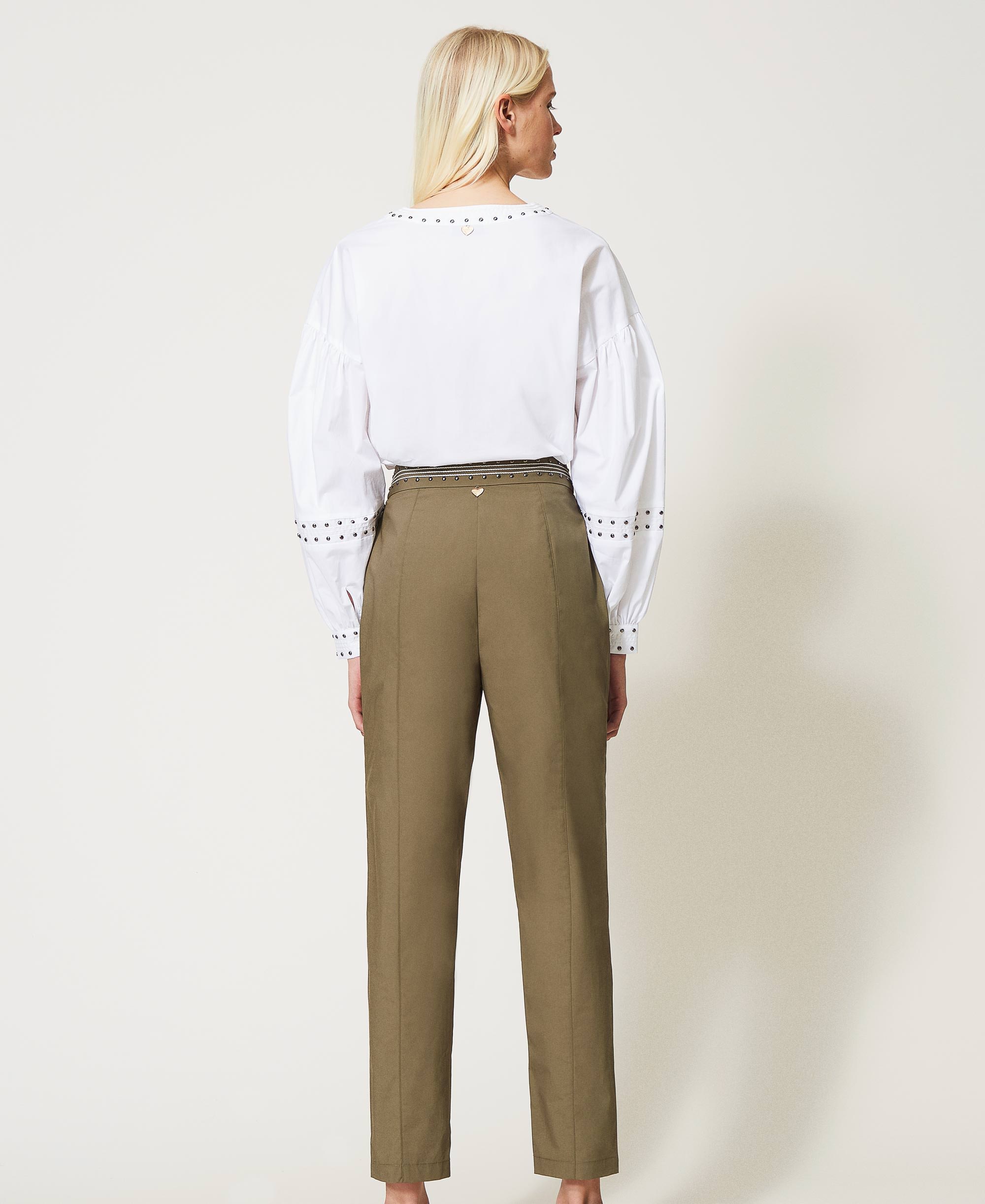 Pantaloni in popeline con borchie Donna, Verde | TWINSET Milano