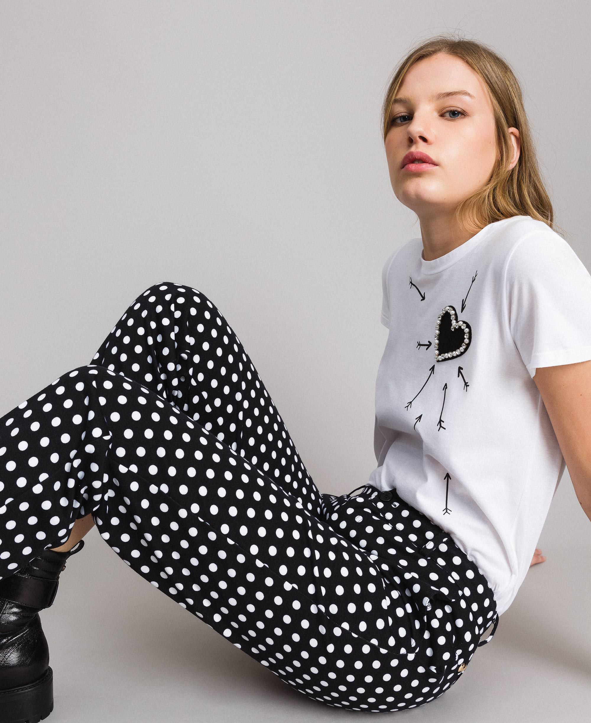 Pantaloni a sigaretta a pois