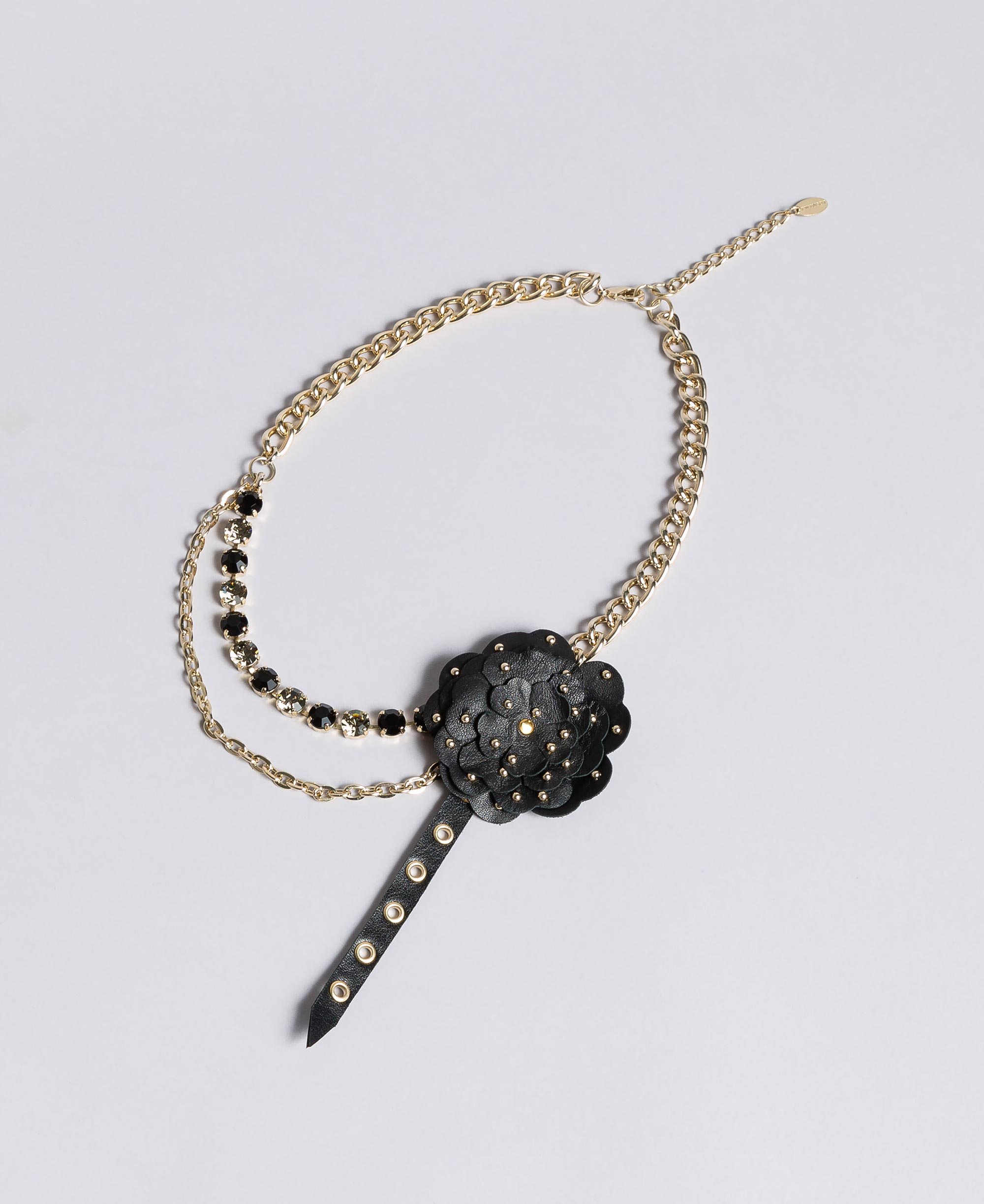 Metal necklace with leather flower