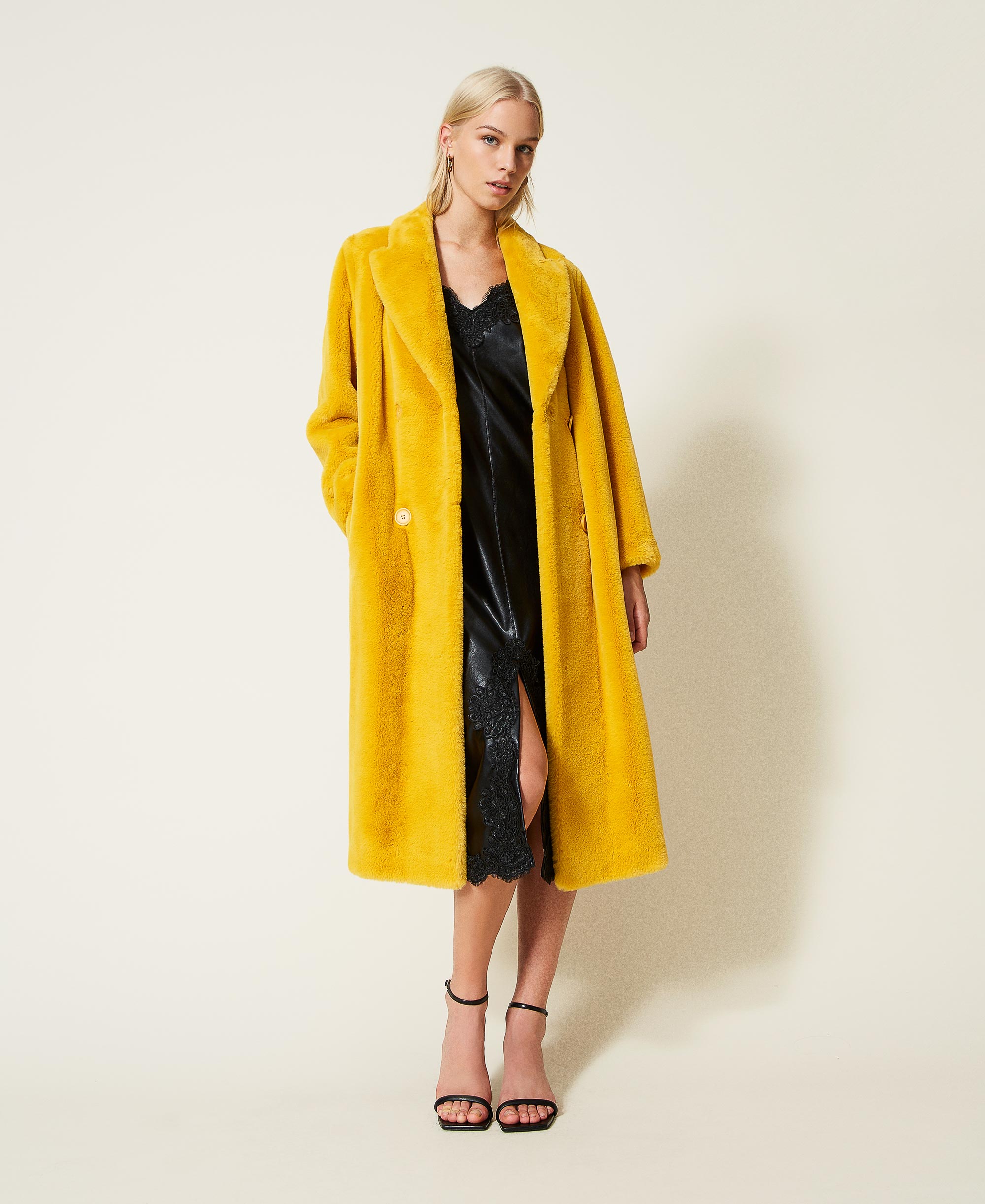 Double-breasted faux fur coat Woman 