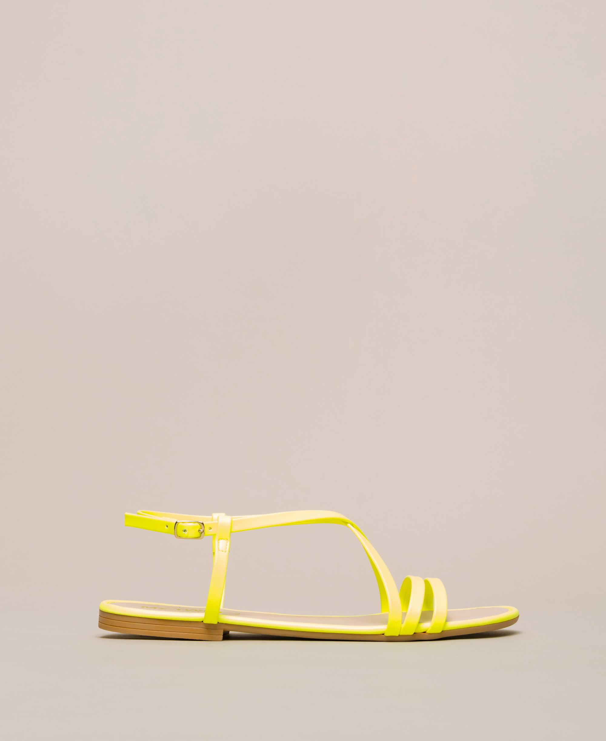 Sandali flat in similpelle fluo Donna, Giallo | TWINSET Milano