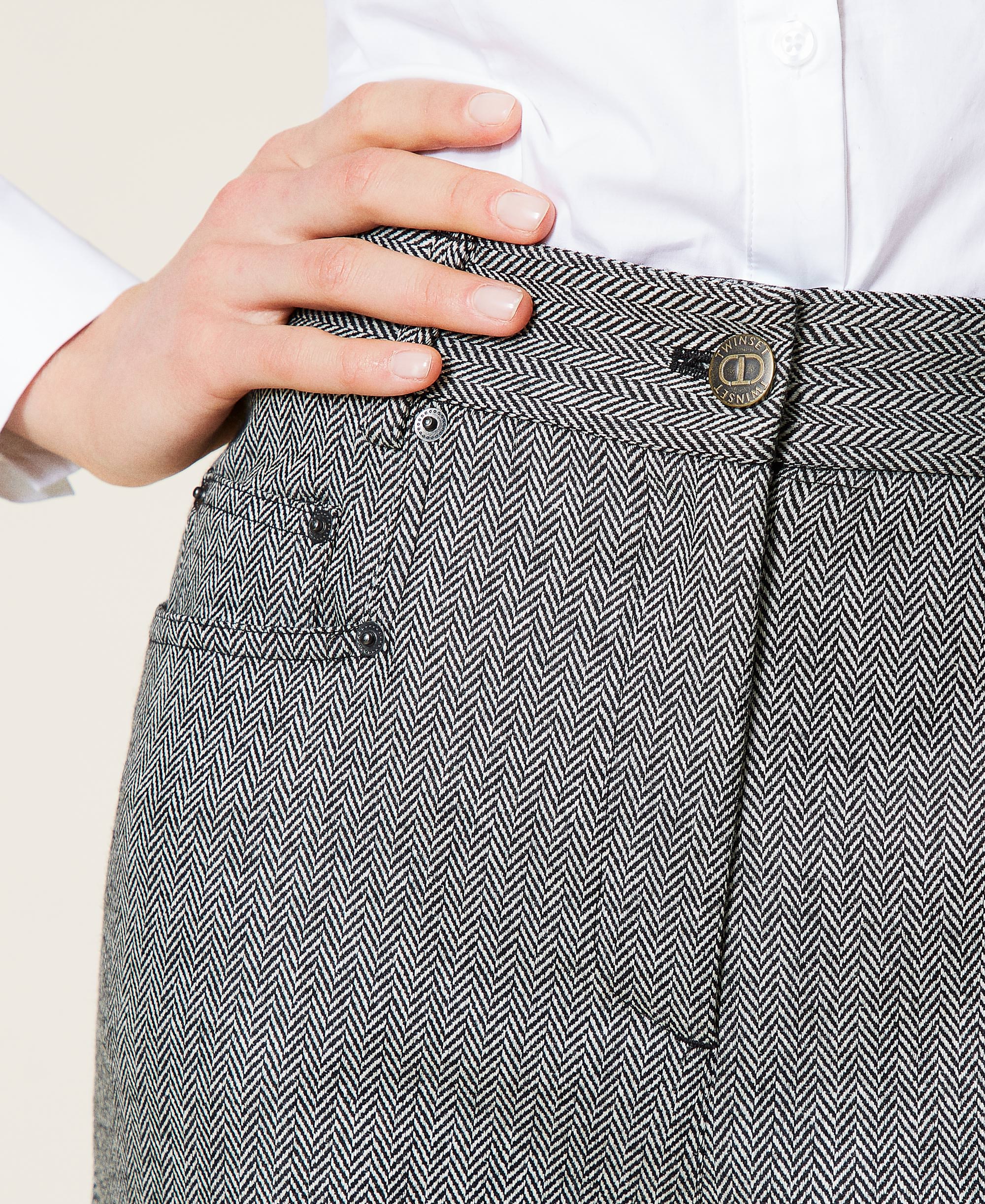 Wool blend trousers with chevron pattern Woman, Black | TWINSET Milano