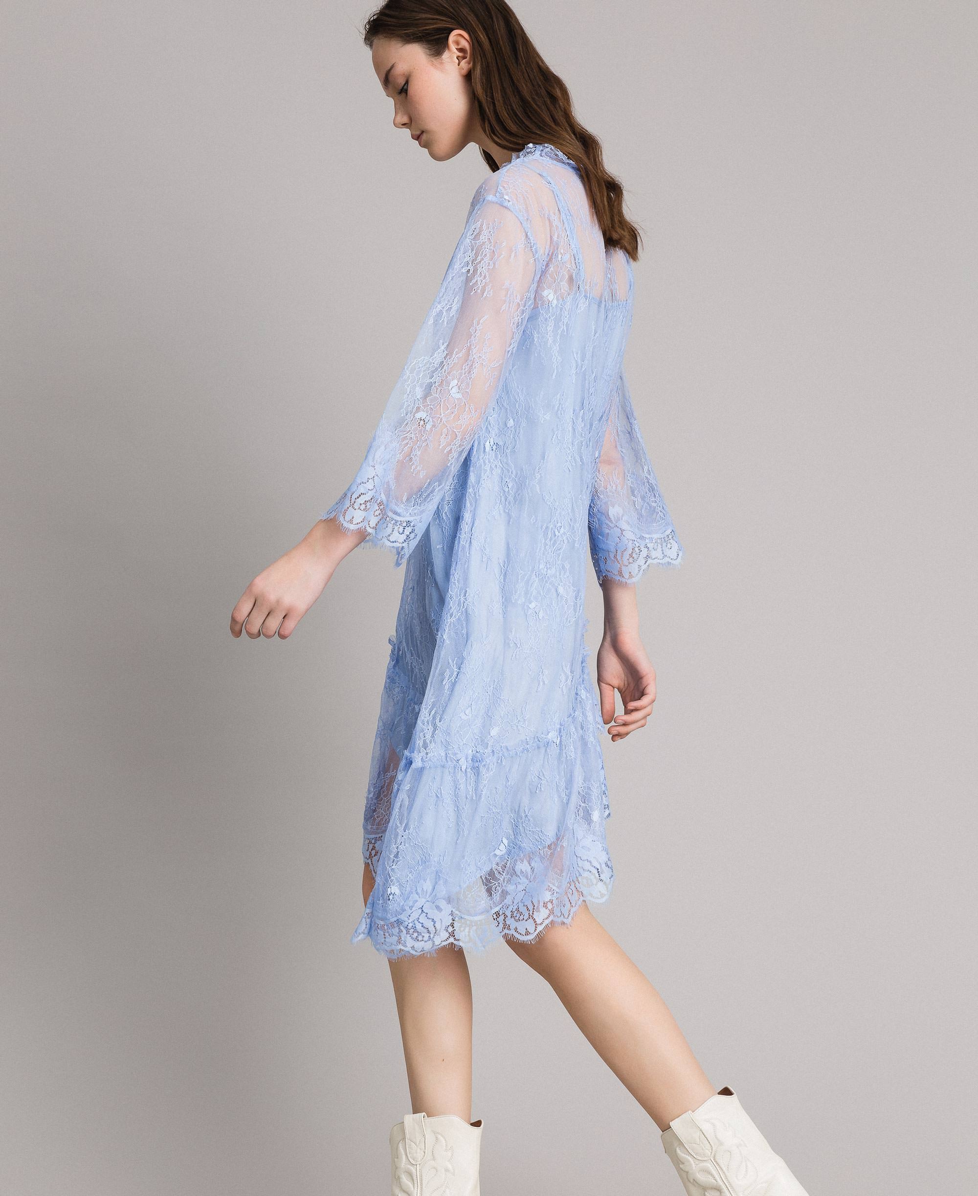 Vestido de encaje de chantilly asimétrico