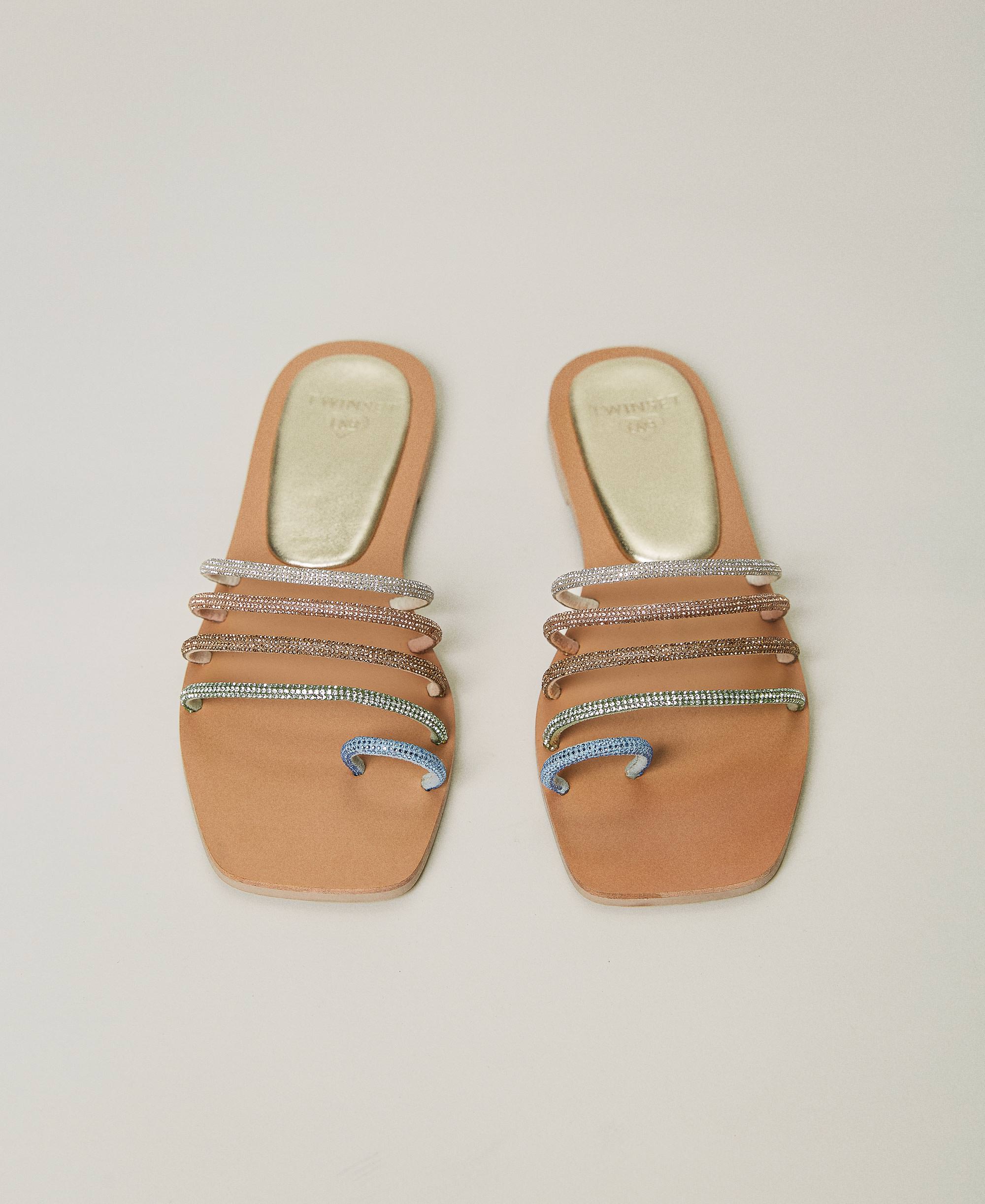 sandales-plates-avec-lani-res-multicolores-femme-beige-twinset-milano