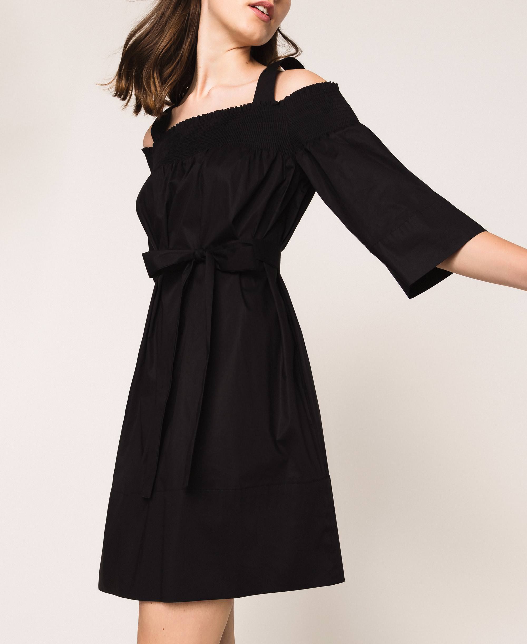 Kleider Mit Cut Outs