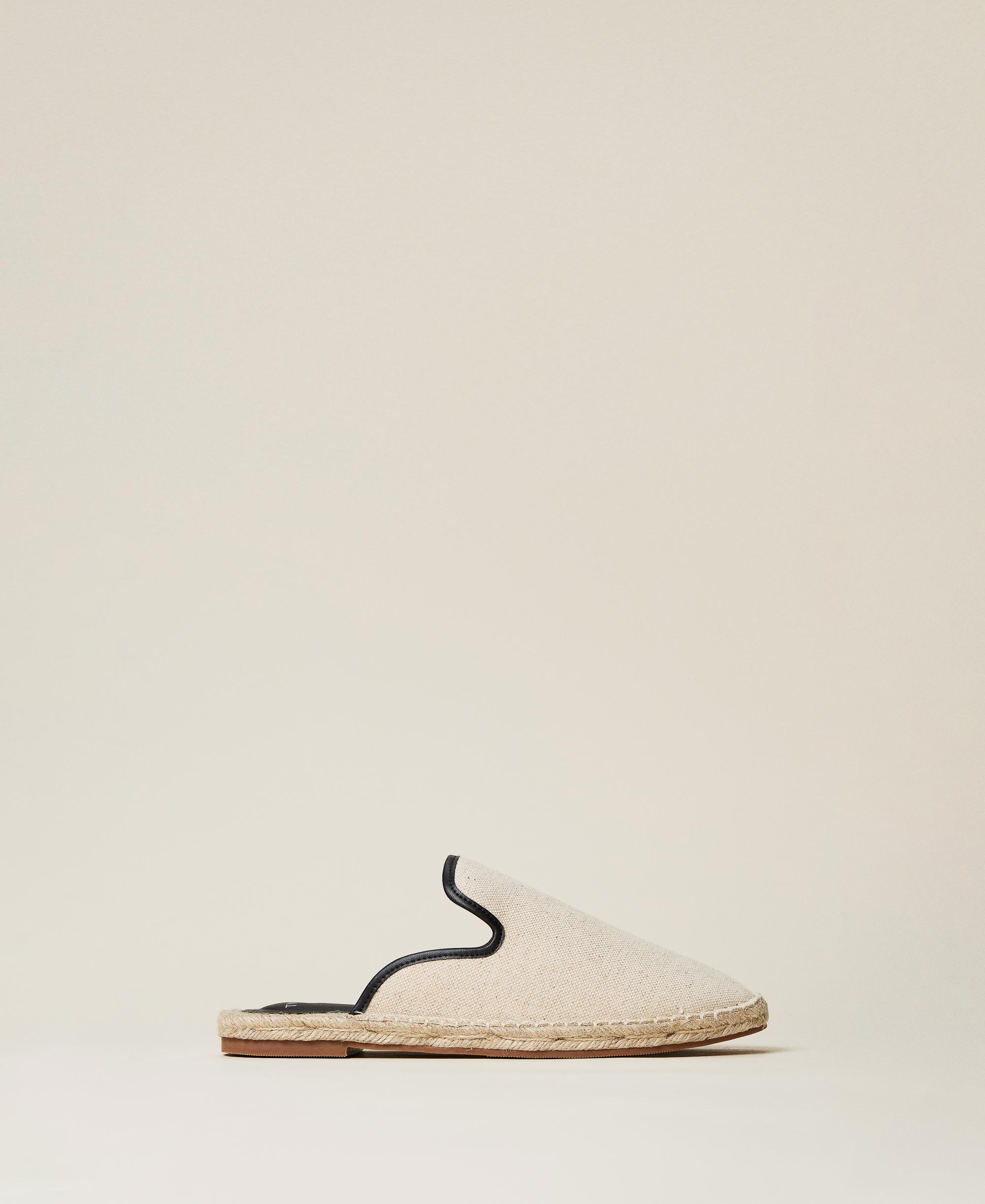 modelo zueco de tejido y cuerda Mujer, Negro Milano